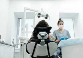 przebieg wizyty kontrolnej u dentysty