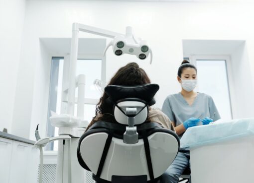 przebieg wizyty kontrolnej u dentysty