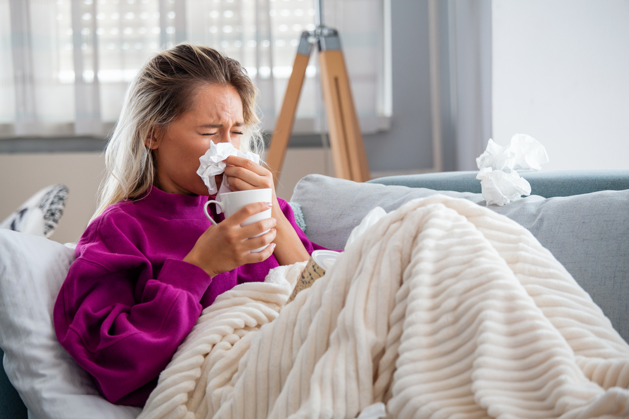 Gorączka nie odpuszcza, więc sięgasz po drugą saszetkę. Zatrzymaj się